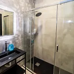 Cosy Double Bed With View - By Hostmt Apartment *