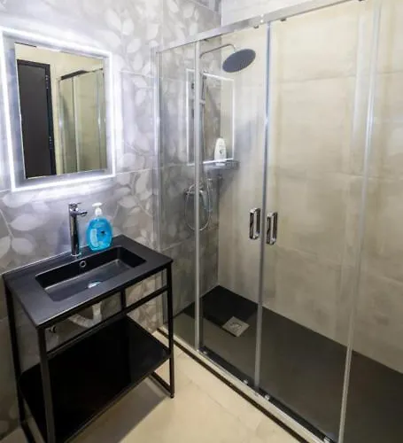 Apartment Luxury Double Bed With View - By Hostmt St. Paul's Bay