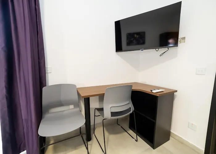 Luxury Double Bed With View - By Hostmt * St. Paul's Bay