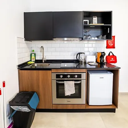 Apartman Luxury Double Bed With View - By Hostmt *