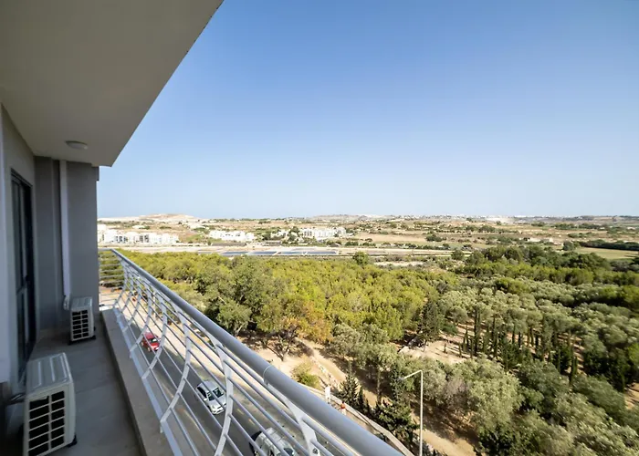 Luxury Double Bed With View - By Hostmt St. Paul's Bay